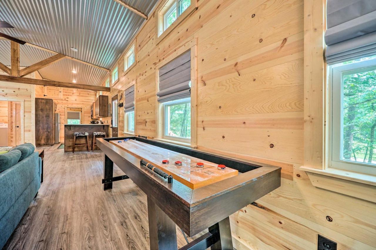 Stylish Cabin By Beavers Bend Hot Tub And Fire Pit Broken Bow Bagian luar foto